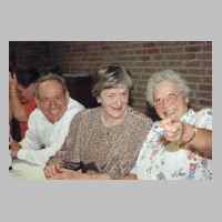 080-2196 10. Treffen vom 1.-3. September 1995 in Loehne - Helmut, Inge und Edith.JPG